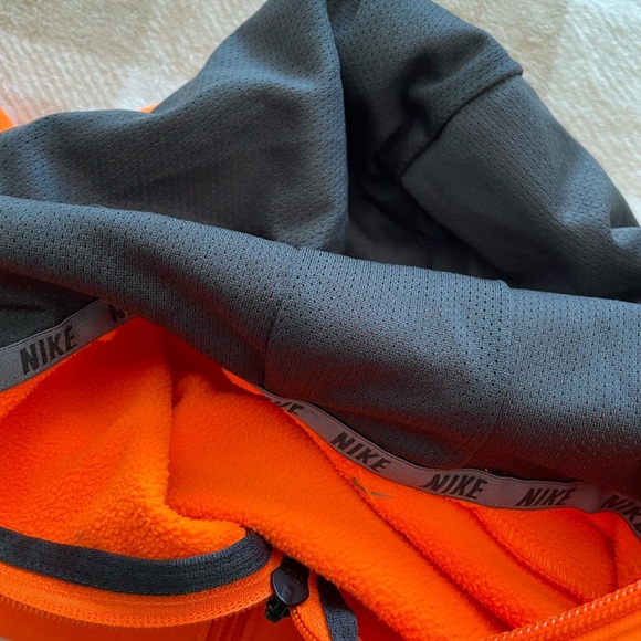 Nike Matching Set Bright Orange Hoodie with Grey Details - Picture 5 of 10